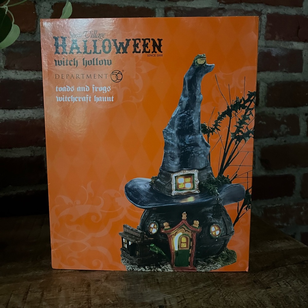 COPY - Department 56 Halloween witch hallow great great for Halloween collectio…